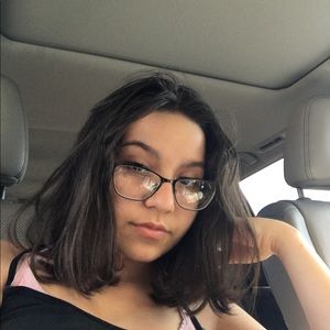 Meet your Posher, Jade